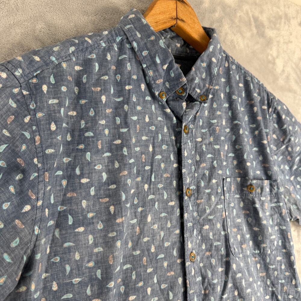 VISSLA Mens Button Up Shirt Short Sleeve Paisley Print Blue size large